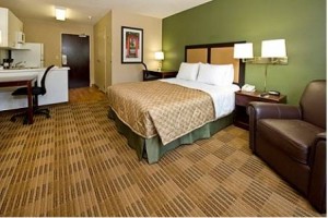 Extended Stay America Seattle Tukwila bedroom suite